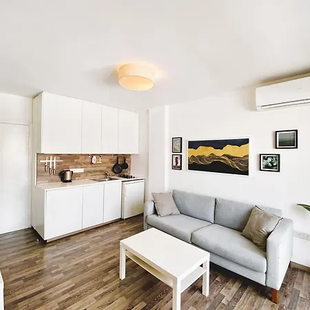 Apartment Modern In Center, 5min From