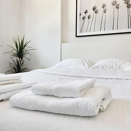 Modern In Center, 5min From Apartment *