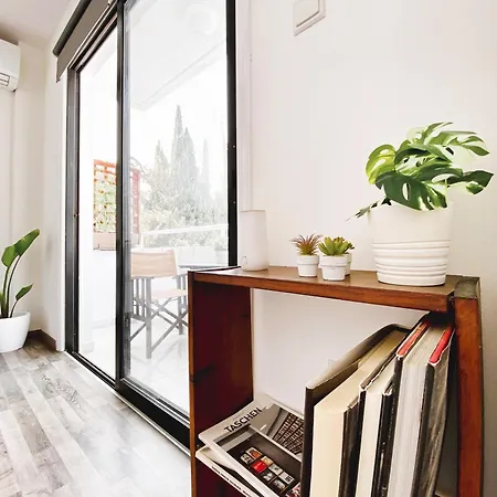 Modern In Center, 5min From Apartment Larnaca