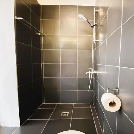 Apartment Modern In Center, 5min From Larnaca